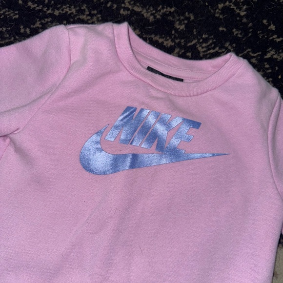 Nike Sweatshirt - Picture 2 of 3